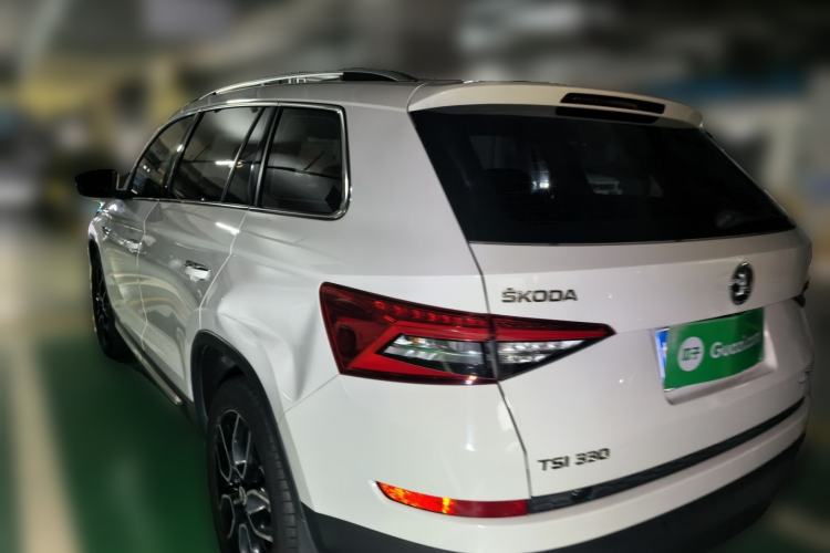 Used Skoda Kodiaq 2017 TSI330 7-Seater Two-Wheel-Drive Luxury Edition Rear Left 45 Deg