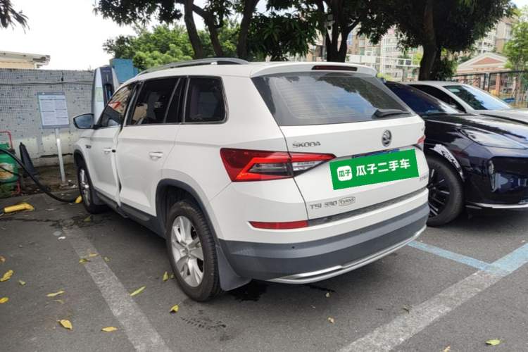 Used Skoda Kodiaq 2017 TSI330 7-Seater Two-Wheel-Drive Luxury Edition Rear Left 45 Deg