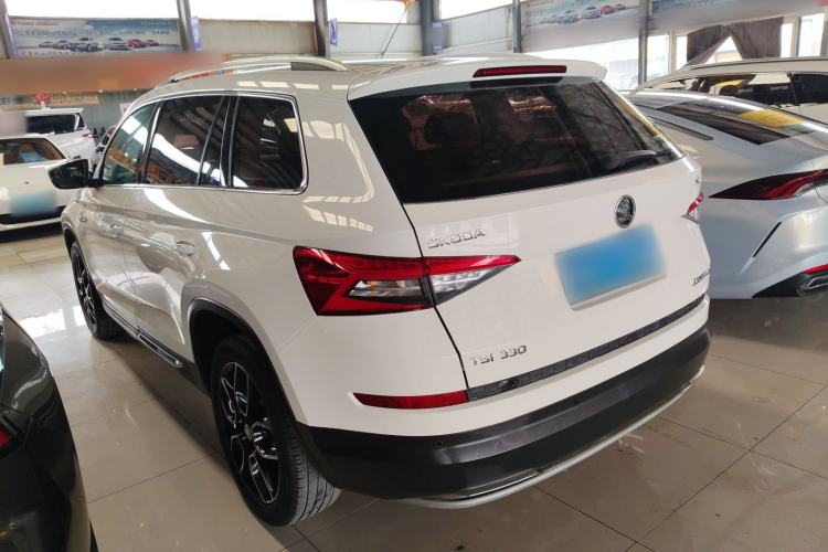Used Skoda Kodiaq 2017 TSI330 7-Seater Two-Wheel-Drive Luxury Edition Rear Left 45 Deg