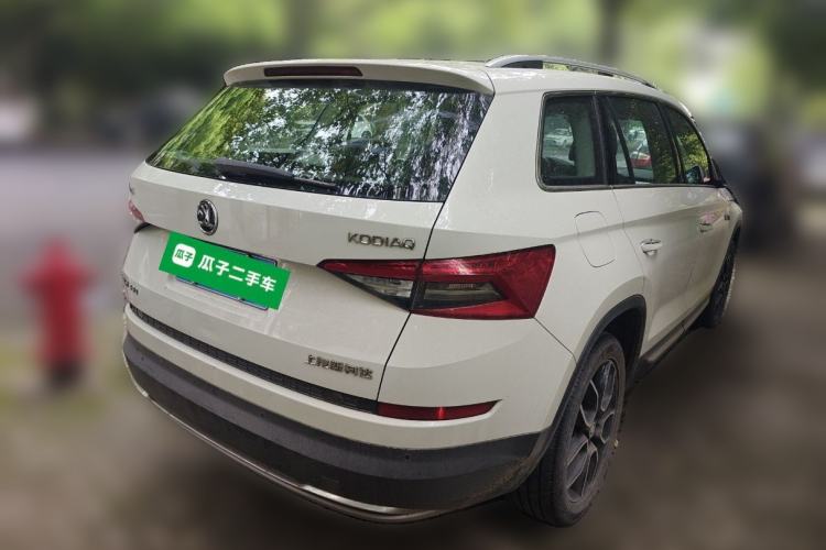 Used Skoda Kodiaq 2017 TSI330 7-Seater Two-Wheel-Drive Luxury Edition Rear Right 45 Deg