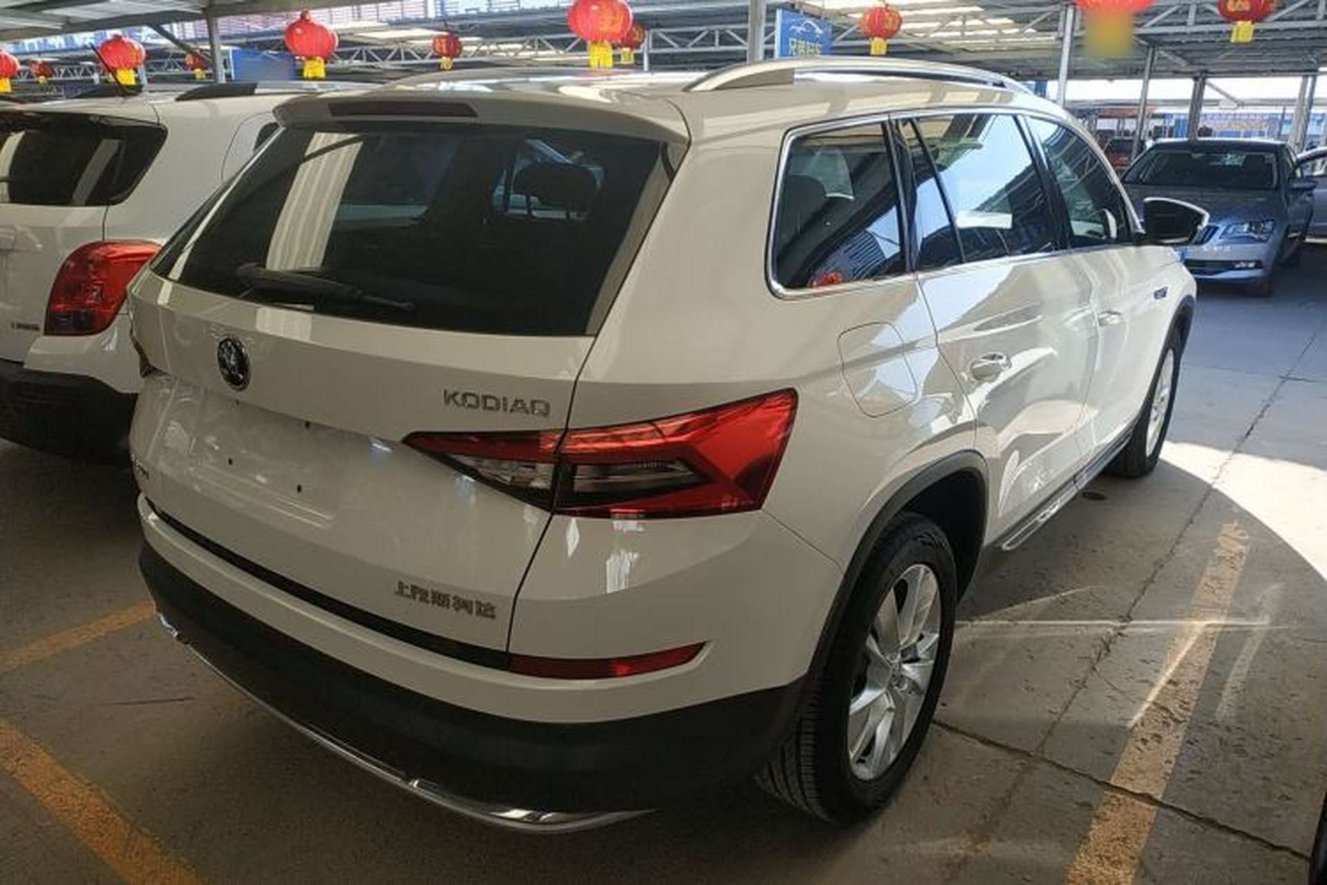 Used Skoda Kodiaq 2017 TSI330 7-Seater Two-Wheel-Drive Luxury Edition Rear Right 45 Deg