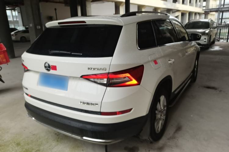 Used Skoda Kodiaq 2017 TSI330 7-Seater Two-Wheel-Drive Luxury Edition Rear Right 45 Deg