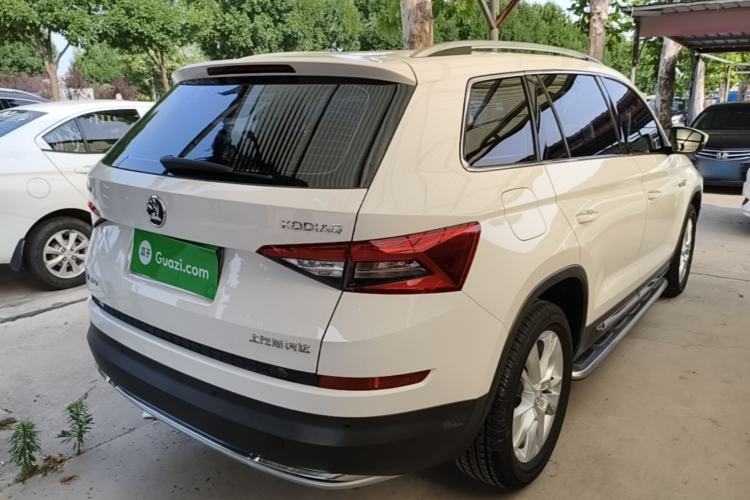 Used Skoda Kodiaq 2017 TSI330 7-Seater Two-Wheel-Drive Luxury Edition Rear Right 45 Deg