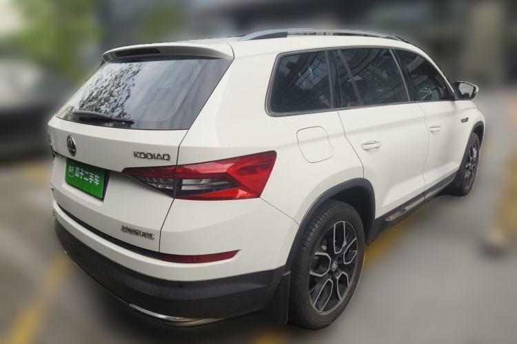 Used Skoda Kodiaq 2017 TSI330 7-Seater Two-Wheel-Drive Luxury Edition Rear Right 45 Deg