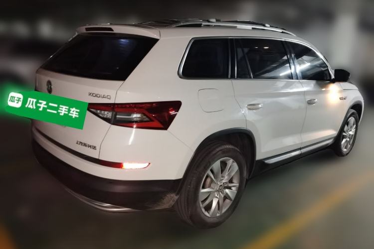 Used Skoda Kodiaq 2017 TSI330 7-Seater Two-Wheel-Drive Luxury Edition Rear Right 45 Deg