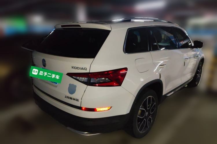 Used Skoda Kodiaq 2017 TSI330 7-Seater Two-Wheel-Drive Luxury Edition Rear Right 45 Deg