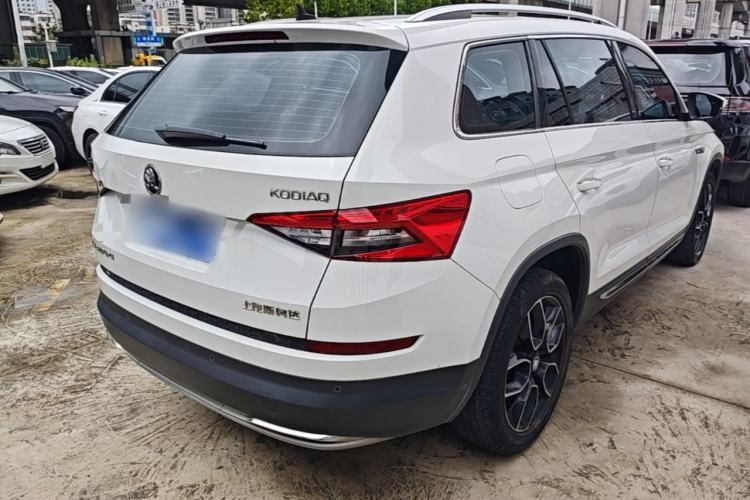 Used Skoda Kodiaq 2017 TSI380 7-Seater Four-Wheel-Drive Flagship Edition Rear Right 45 Deg