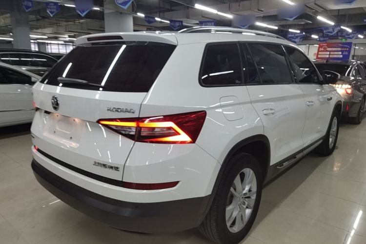 Used Skoda Kodiaq 2017 TSI330 5-Seat Two-Wheel Drive Luxury Edition Rear Right 45 Deg