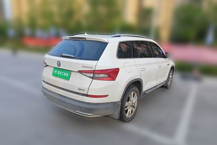 Used Skoda Kodiaq 2017 TSI330 7-Seater Two-Wheel-Drive Luxury Edition Rear Right 45 Deg