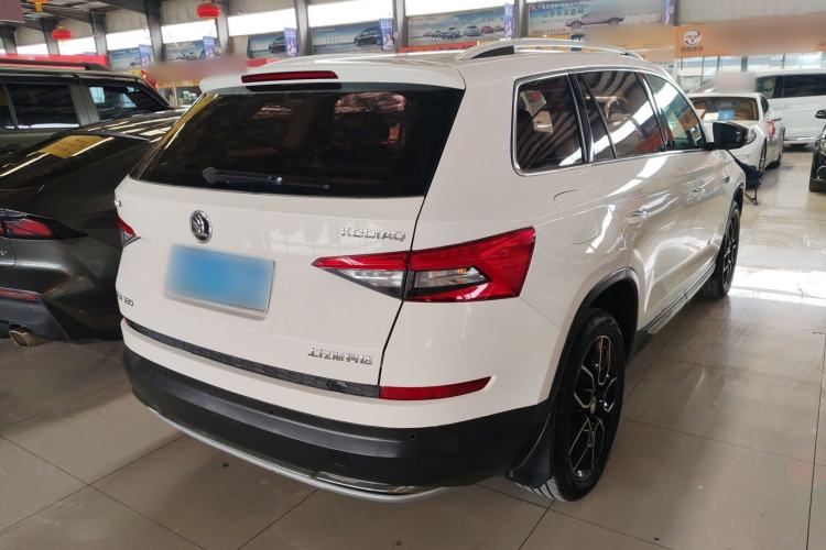 Used Skoda Kodiaq 2017 TSI330 7-Seater Two-Wheel-Drive Luxury Edition Rear Right 45 Deg