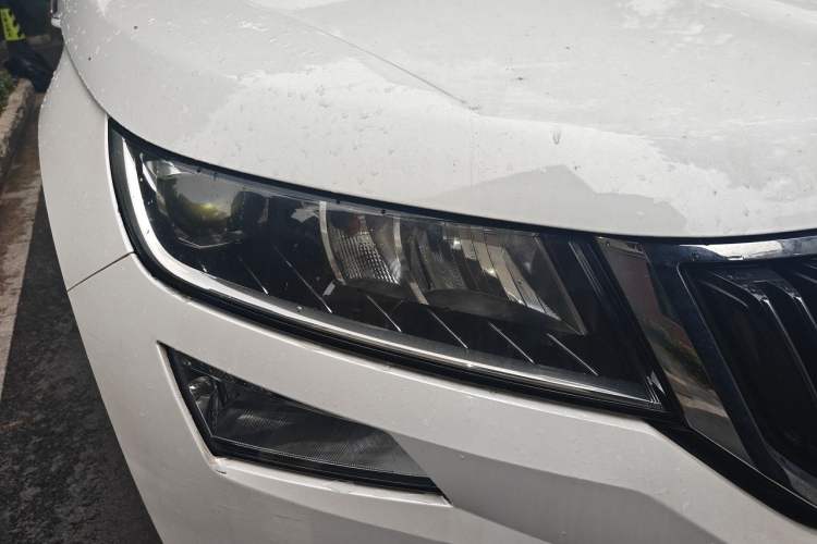 Used Skoda Kodiaq 2017 TSI330 5-seat Two-Wheel Drive Comfort Edition Right Front Headlight