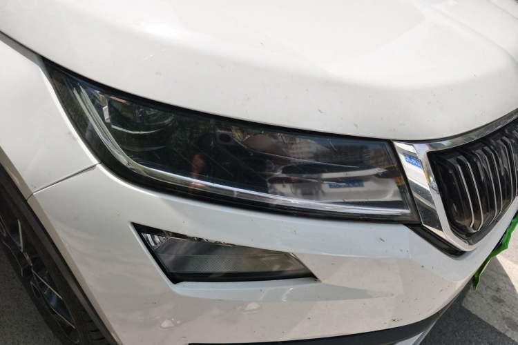Used Skoda Kodiaq 2017 TSI380 7-Seater Four-Wheel-Drive Flagship Edition Right Front Headlight