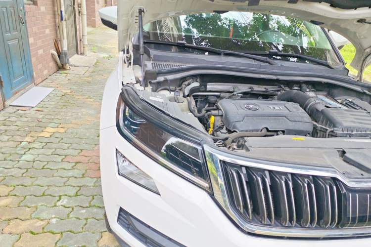 Used Skoda Kodiaq 2017 TSI380 7-Seater Four-Wheel-Drive Flagship Edition Right Front Headlight