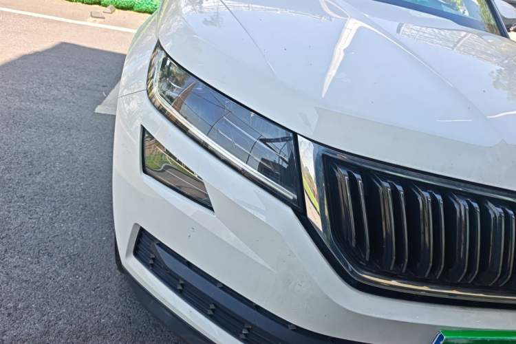 Used Skoda Kodiaq 2017 TSI380 7-Seater Four-Wheel-Drive Flagship Edition Right Front Headlight