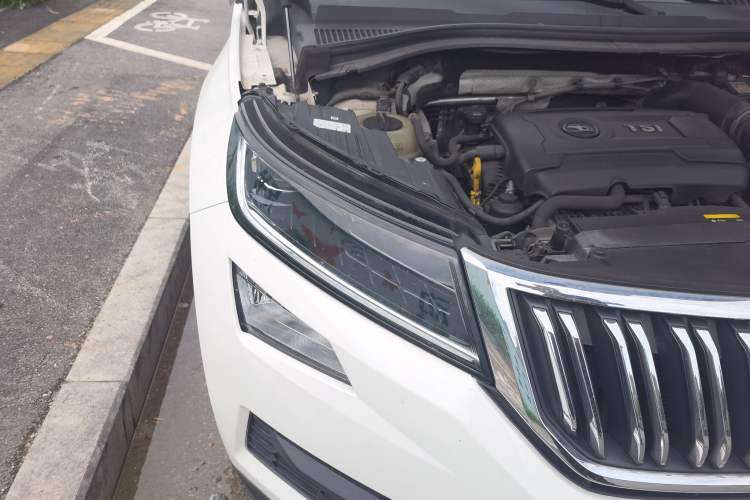 Used Skoda Kodiaq 2017 TSI330 5-Seat Two-Wheel Drive Luxury Edition Right Front Headlight