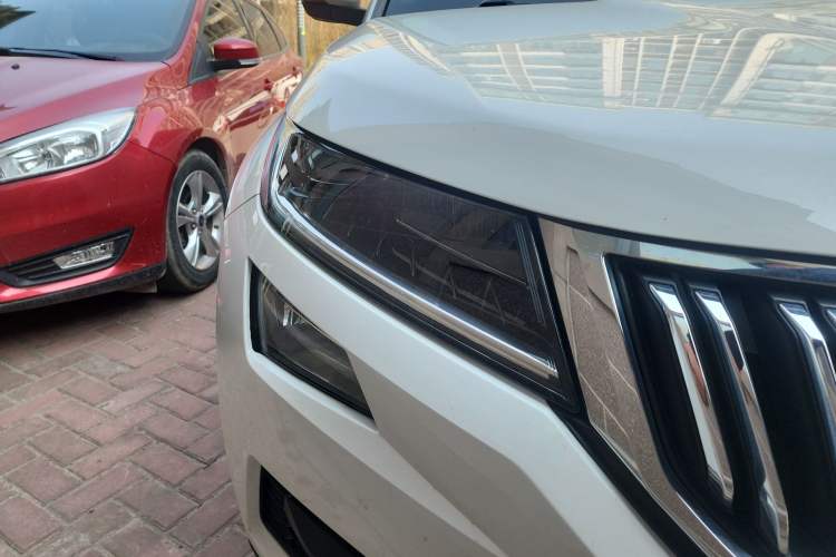 Used Skoda Kodiaq 2017 TSI330 7-Seater Two-Wheel-Drive Luxury Edition Right Front Headlight