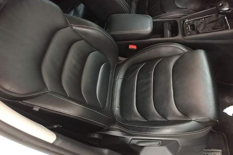 Used Skoda Kodiaq 2017 TSI330 7-Seater Two-Wheel-Drive Luxury Edition Right Front Seat