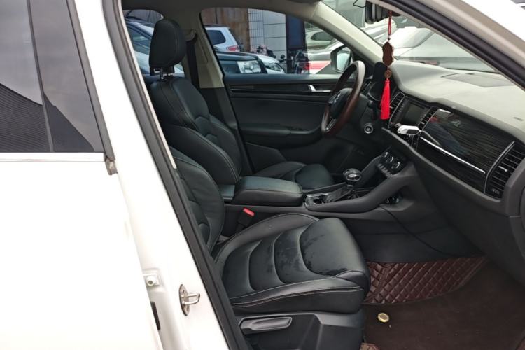 Used Skoda Kodiaq 2017 TSI330 7-Seater Two-Wheel-Drive Luxury Edition Right Front Seat