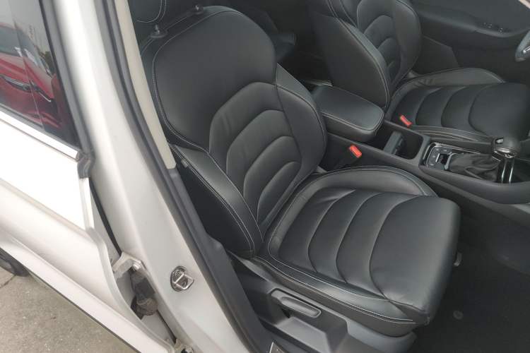 Used Skoda Kodiaq 2017 TSI330 7-Seater Two-Wheel-Drive Luxury Edition Right Front Seat