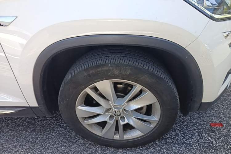 Used Skoda Kodiaq 2017 TSI330 7-Seater Two-Wheel-Drive Luxury Edition Right Front Wheel Hub