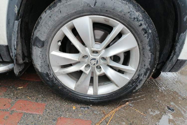 Used Skoda Kodiaq 2017 TSI330 5-Seat Two-Wheel Drive Luxury Edition Right Front Wheel Hub