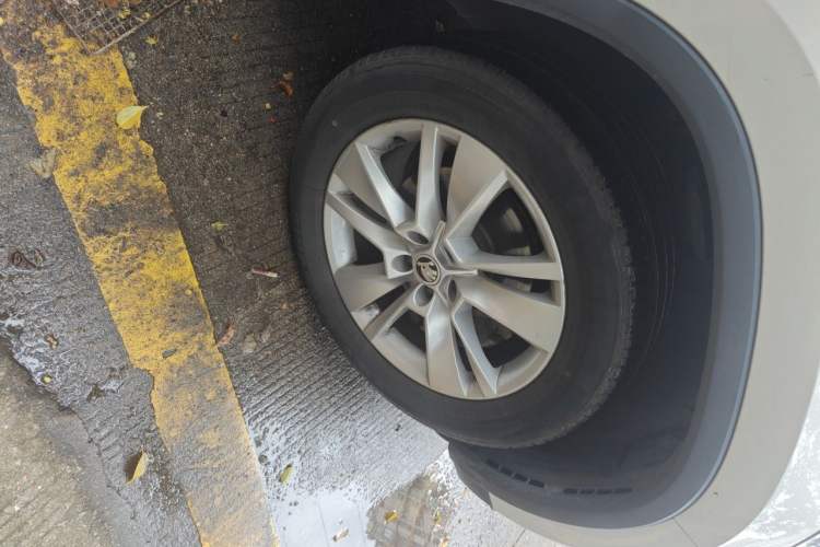 Used Skoda Kodiaq 2017 TSI330 5-seat Two-Wheel Drive Comfort Edition Right Front Wheel Hub