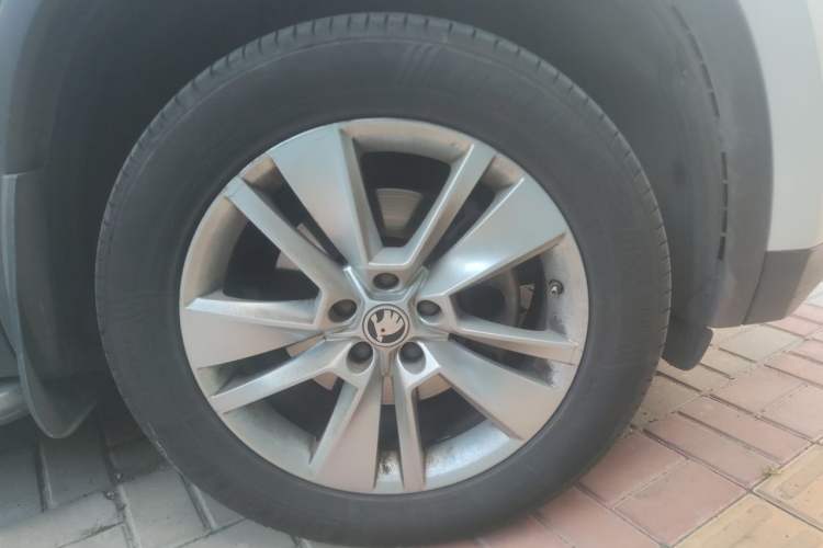 Used Skoda Kodiaq 2017 TSI330 5-Seat Two-Wheel Drive Luxury Edition Right Front Wheel Hub