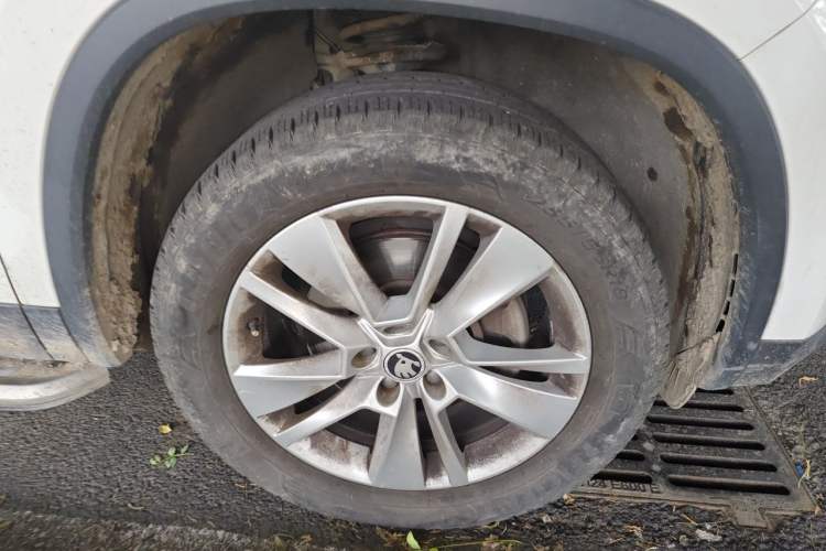 Used Skoda Kodiaq 2017 TSI330 5-Seat Two-Wheel Drive Luxury Edition Right Front Wheel Hub