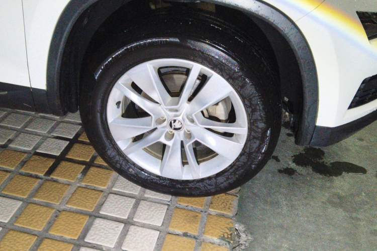 Used Skoda Kodiaq 2017 TSI330 5-seat Two-Wheel Drive Comfort Edition Right Front Wheel Hub