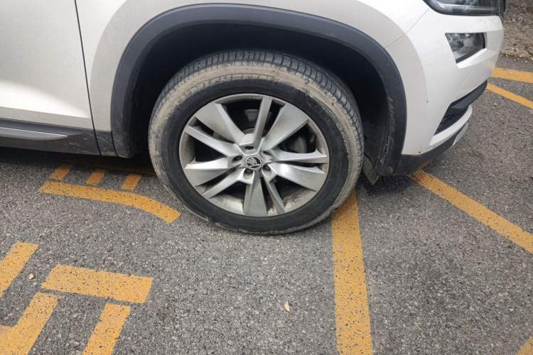 Used Skoda Kodiaq 2017 TSI330 7-Seater Two-Wheel-Drive Luxury Edition Right Front Wheel Hub
