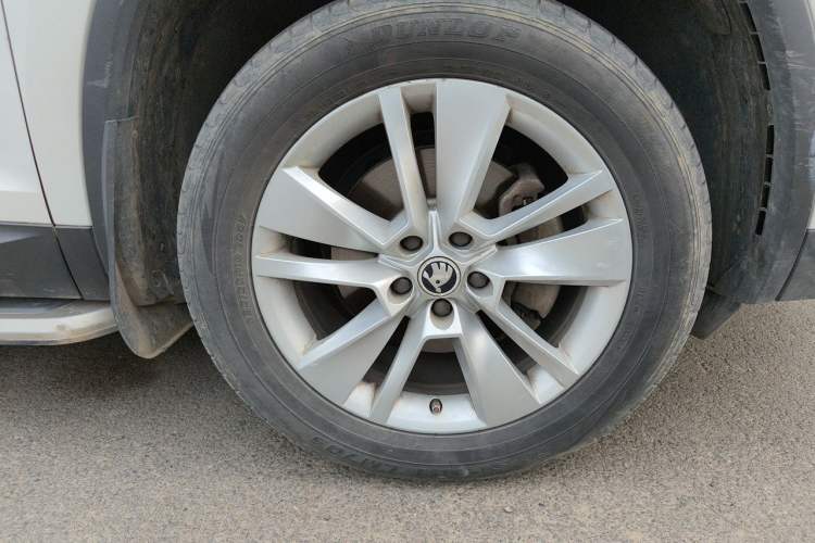 Used Skoda Kodiaq 2017 TSI330 5-seat Two-Wheel Drive Comfort Edition Right Front Wheel Hub