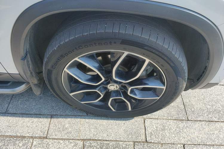 Used Skoda Kodiaq 2017 TSI380 7-Seater Four-Wheel-Drive Flagship Edition Right Front Wheel Hub