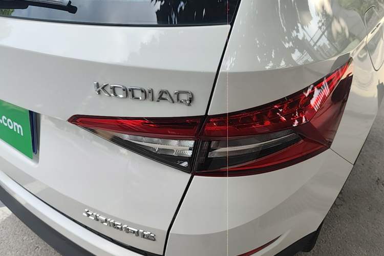 Used Skoda Kodiaq 2017 TSI380 7-Seater Four-Wheel-Drive Flagship Edition Right Rear Taillight