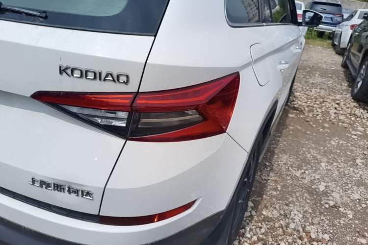 Used Skoda Kodiaq 2017 TSI330 7-Seater Two-Wheel-Drive Luxury Edition Right Rear Taillight