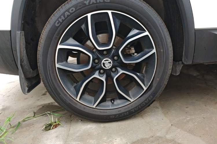 Used Skoda Kodiaq 2017 TSI330 7-Seater Two-Wheel-Drive Luxury Edition Right Rear Wheel Hub