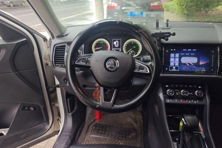Used Skoda Kodiaq 2017 TSI330 7-Seater Two-Wheel-Drive Luxury Edition Steering Wheel