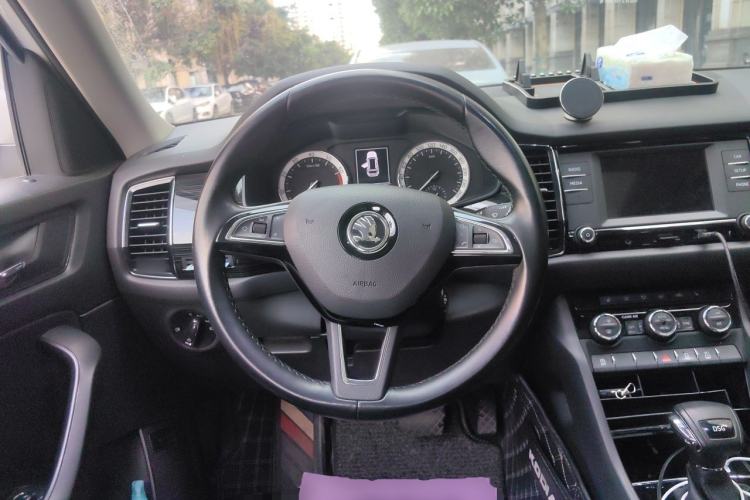 Used Skoda Kodiaq 2017 TSI330 7-Seater Two-Wheel-Drive Luxury Edition Steering Wheel