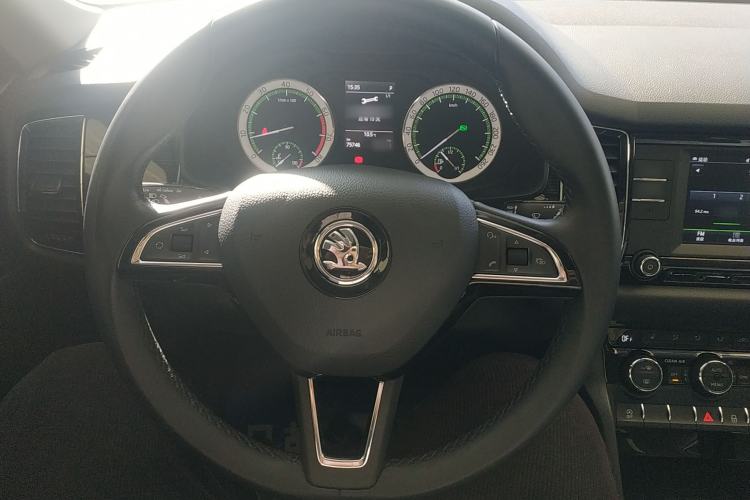 Used Skoda Kodiaq 2017 TSI330 7-Seater Two-Wheel-Drive Luxury Edition Steering Wheel