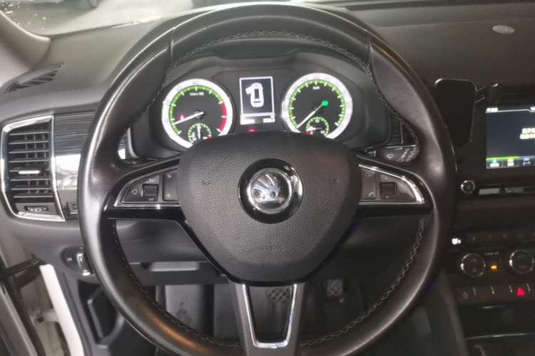 Used Skoda Kodiaq 2017 TSI330 7-Seater Two-Wheel-Drive Luxury Edition Steering Wheel