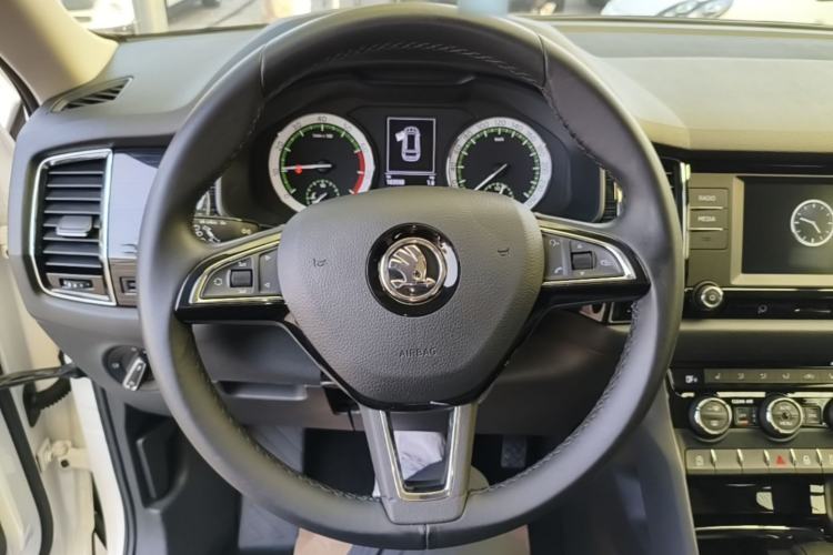 Used Skoda Kodiaq 2017 TSI330 7-Seater Two-Wheel-Drive Luxury Edition Steering Wheel