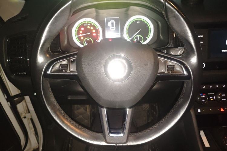 Used Skoda Kodiaq 2017 TSI330 7-Seater Two-Wheel-Drive Luxury Edition Steering Wheel