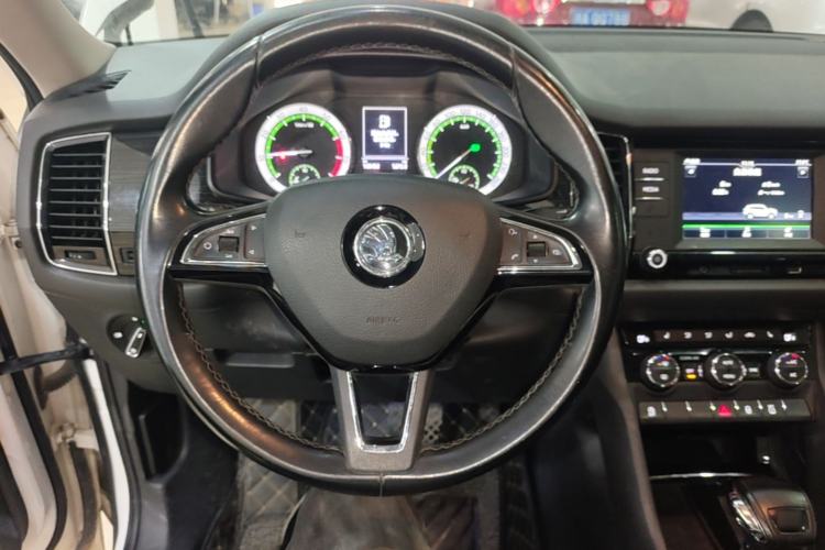 Used Skoda Kodiaq 2017 TSI330 7-Seater Two-Wheel-Drive Luxury Edition Steering Wheel
