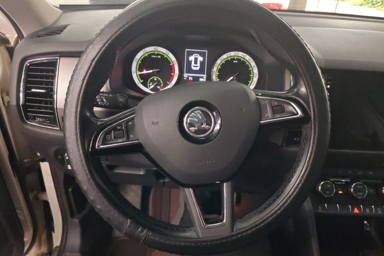 Used Skoda Kodiaq 2017 TSI330 5-Seat Two-Wheel Drive Luxury Edition Steering Wheel