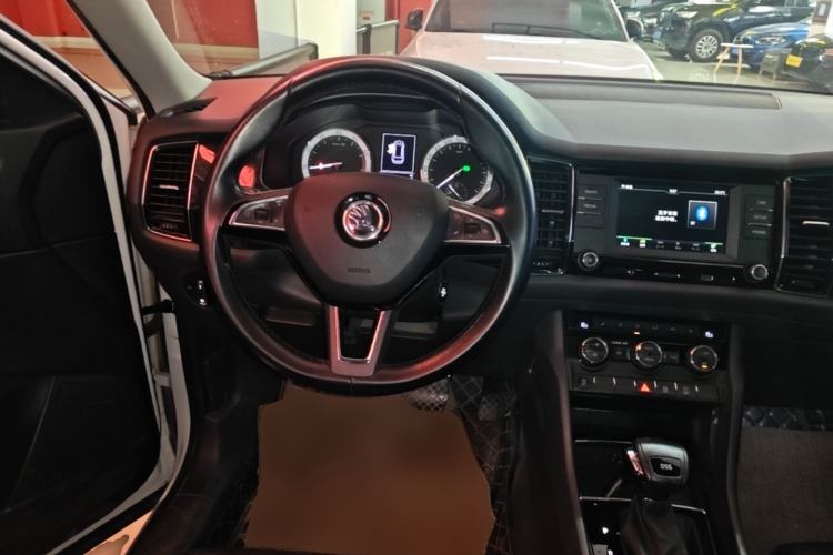 Used Skoda Kodiaq 2017 TSI330 7-Seater Two-Wheel-Drive Luxury Edition Steering Wheel
