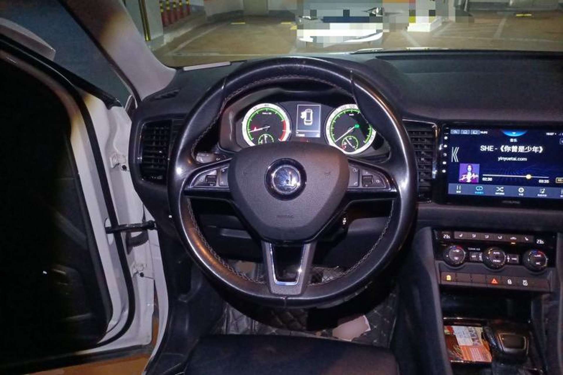 Used Skoda Kodiaq 2017 TSI330 7-Seater Two-Wheel-Drive Luxury Edition Steering Wheel