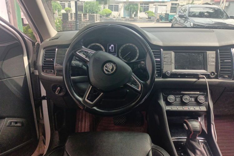 Used Skoda Kodiaq 2017 TSI330 7-Seater Two-Wheel-Drive Luxury Edition Steering Wheel