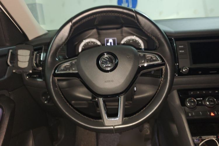 Used Skoda Kodiaq 2017 TSI330 7-Seater Two-Wheel-Drive Luxury Edition Steering Wheel