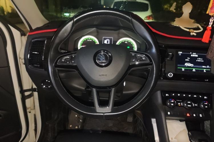Used Skoda Kodiaq 2017 TSI330 7-Seater Two-Wheel-Drive Luxury Edition Steering Wheel