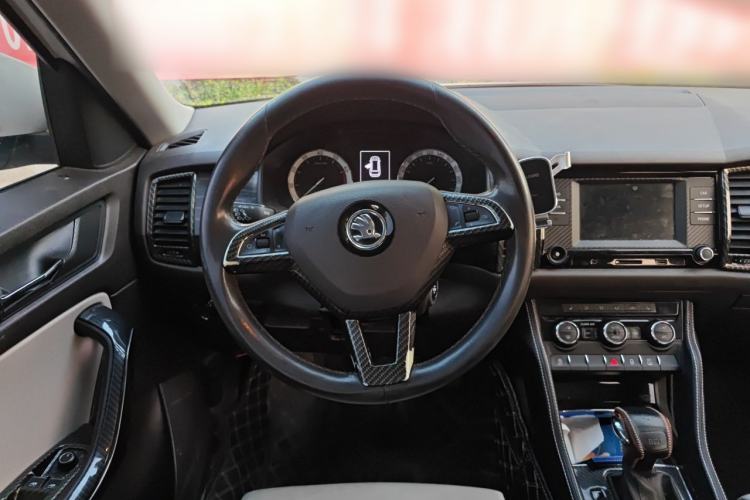 Used Skoda Kodiaq 2017 TSI330 7-Seater Two-Wheel-Drive Luxury Edition Steering Wheel