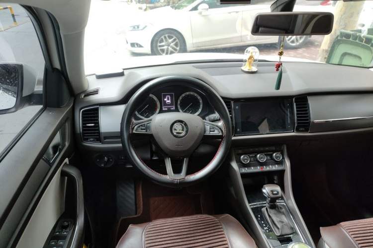 Used Skoda Kodiaq 2017 TSI330 5-Seat Two-Wheel Drive Luxury Edition Steering Wheel